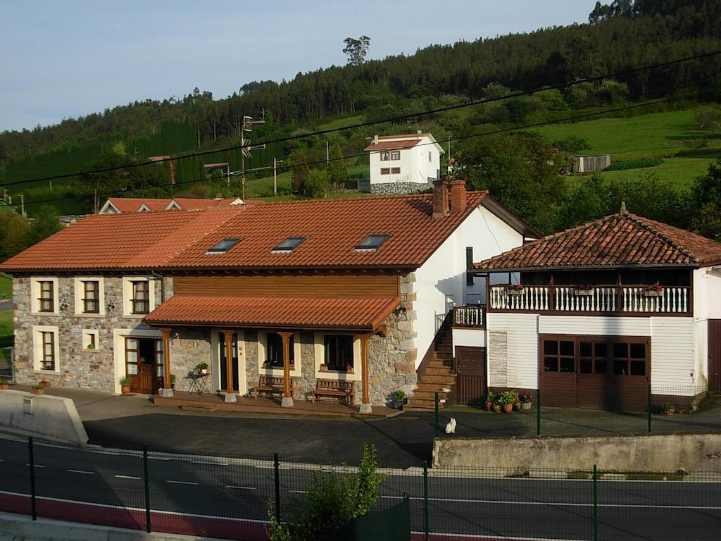 La Llosa Rodre Guimarán エクステリア 写真